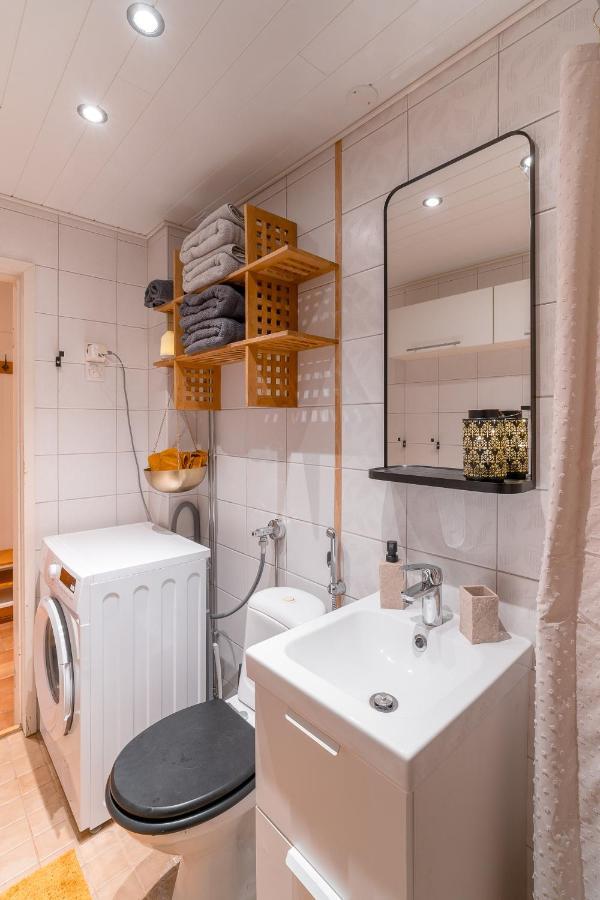 Ferienwohnung Nordic Gem Near Railway Station, Free Parking And Wifi Rovaniemi Exterior foto